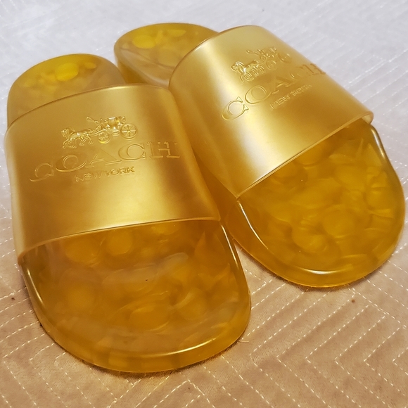 Coach Sandals Ulyssa Jelly Slides - Buttercup Yellow - Size 9 EUC Pool Beach - Picture 5 of 5